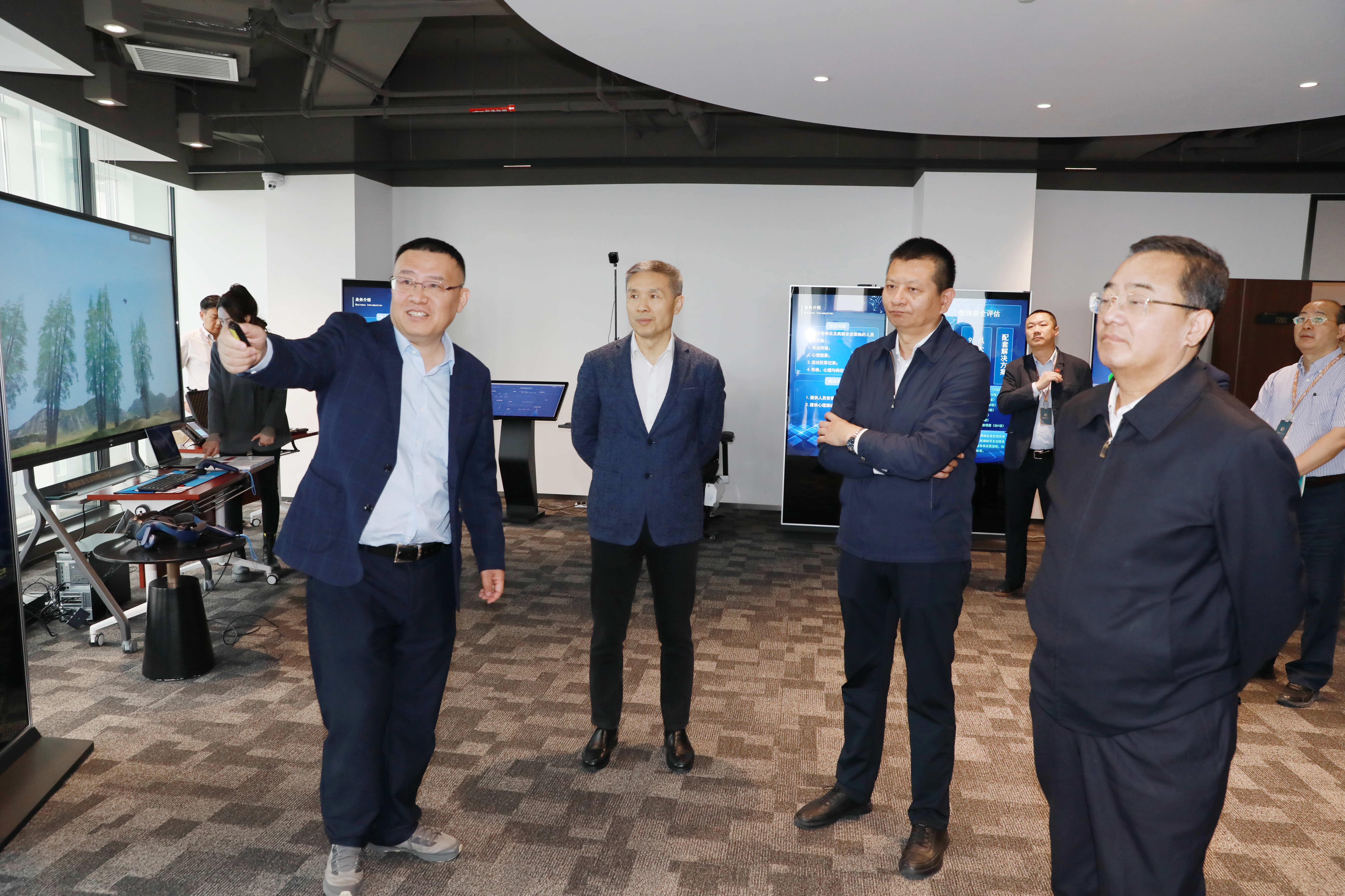 long8-��8(����)Ψһ�ٷ���վ